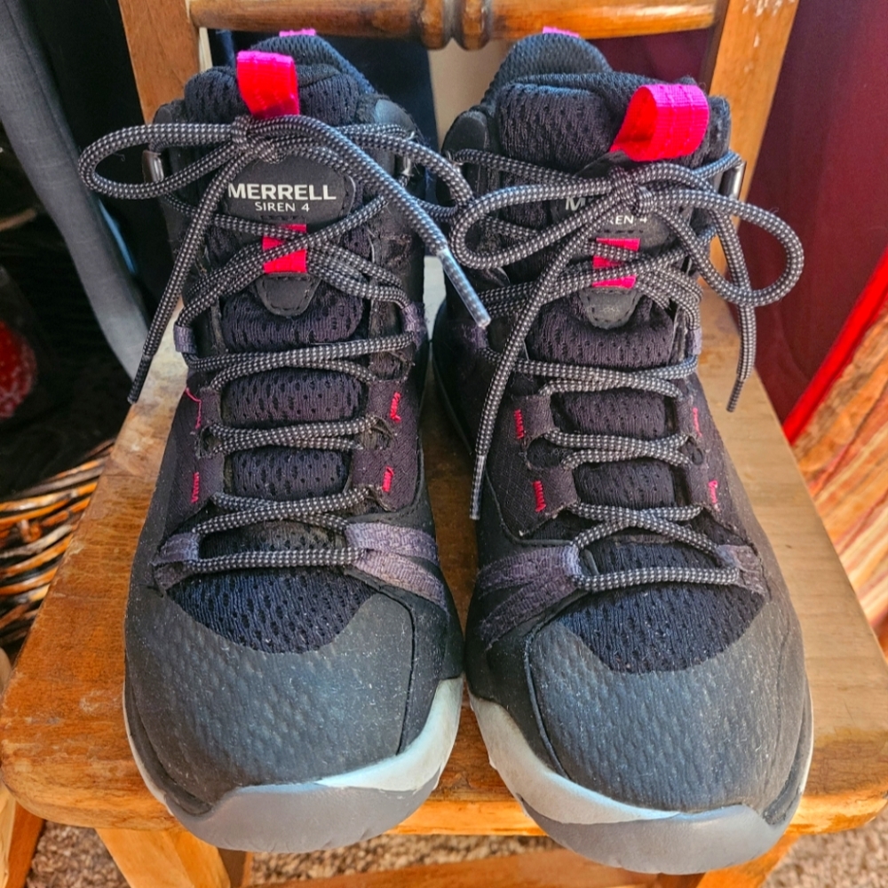 Merrell Siren 4 Mid GORE-TEX Walking Boot Size 6.5